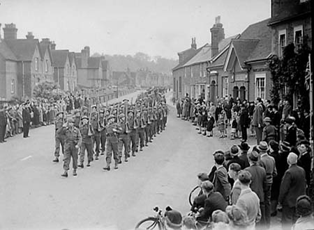 1944 Parade 08