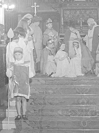 1946 Nativity Play 08