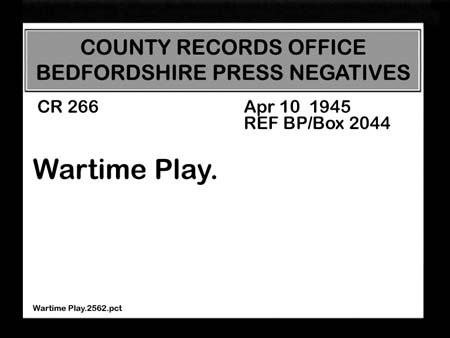 Wartime Play.2562