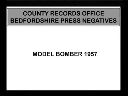 Model Bomber 1957 00