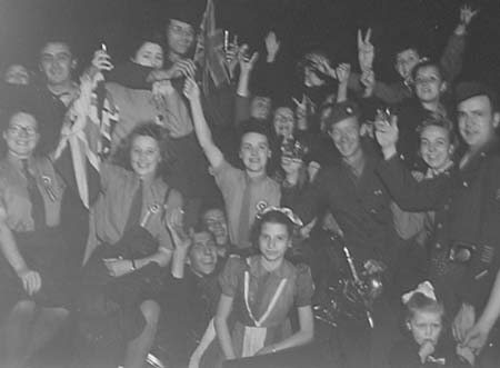 1945 Celebrations 15