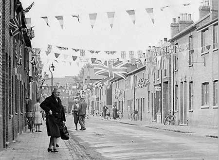 1945 Decorated Streets 29