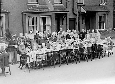 1945 Street Parties 01