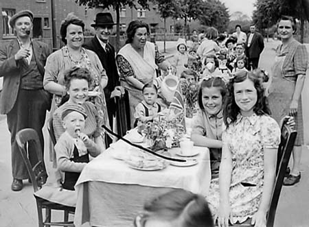 1945 Street Parties 14