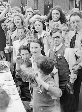1945 Street Parties 17