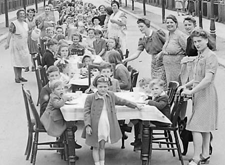 1945 Street Parties 21