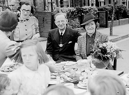 1945 Street Parties 35