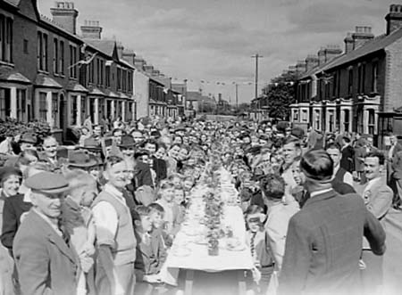 1945 Street Parties 36