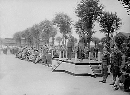 1946 Parade 09