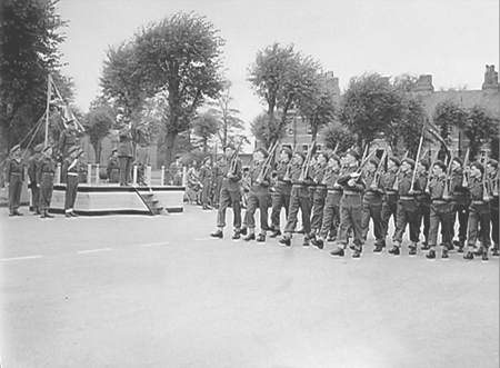 1946 Parade 11