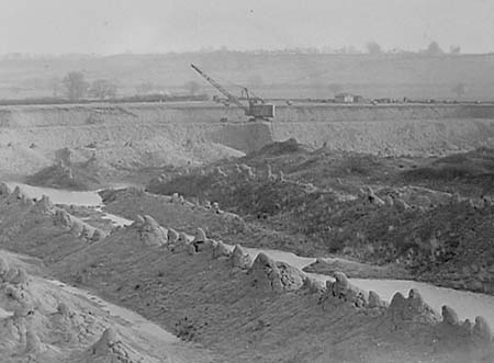 1944 Brickmaking 01