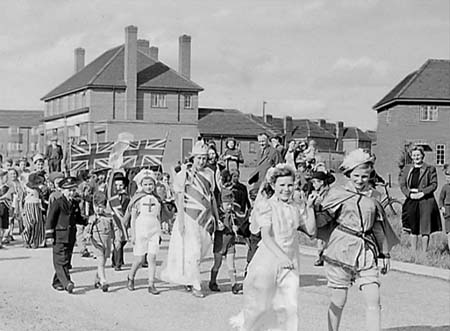 1944 Fancy Dress 05