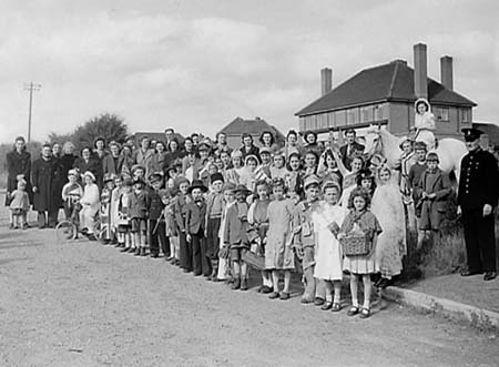 1944 Fancy Dress 07