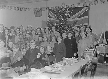 1944 Xmas Party 01