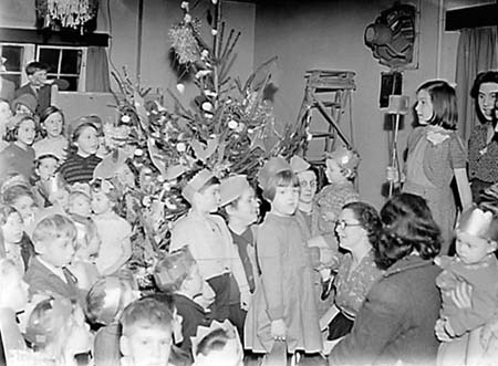 1945 Xmas Party 01