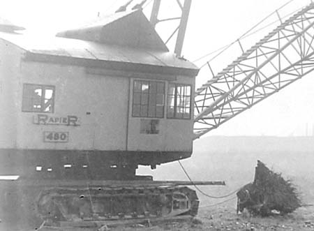 1947 Excavator 02