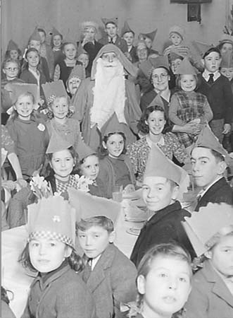 1948 Christmas Party 04