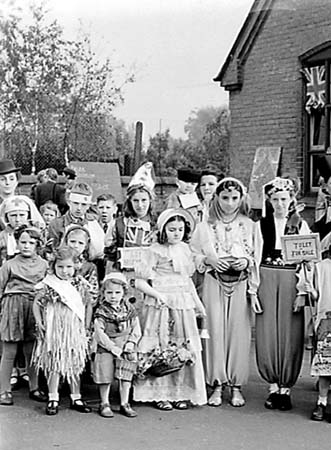 1945 Fancy Dress 10