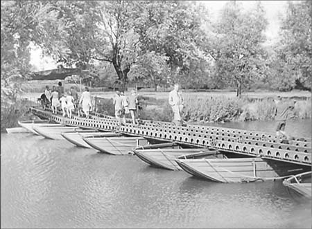 Pontoon Bridge 01