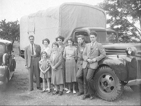 Lever Family 1948.3336