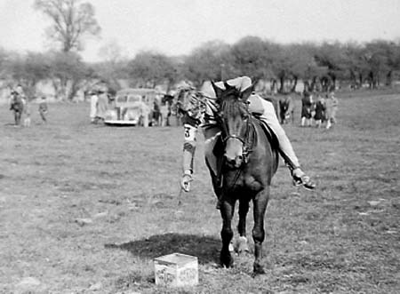 1942 Gymkhana 02