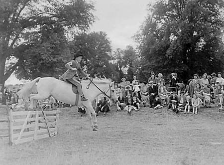 1943 Gymkhana 01