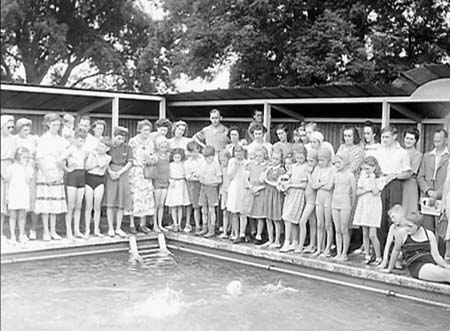 1949 Swimming Gala 01