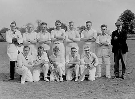 1946 Cricket Team 01