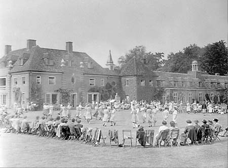 1947 Folk Dancing 01