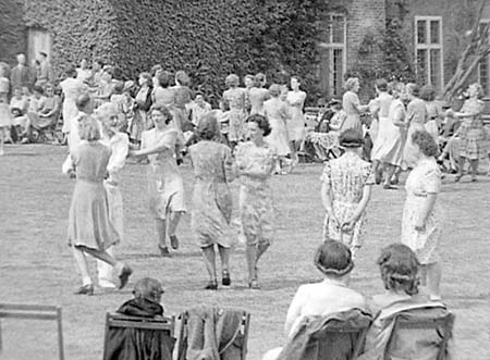 1947 Folk Dancing 07