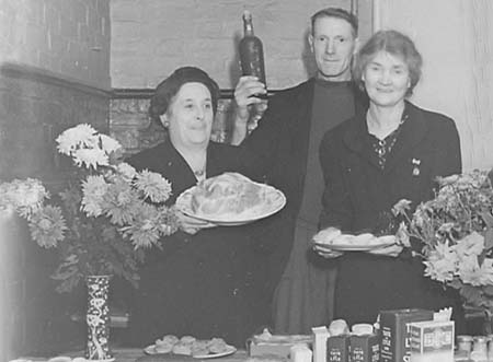 1944 Fundraising 03