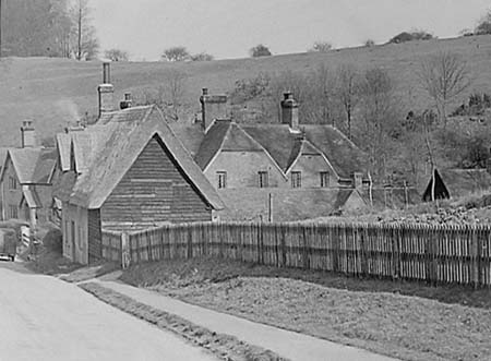 1945 Old Cottages 02