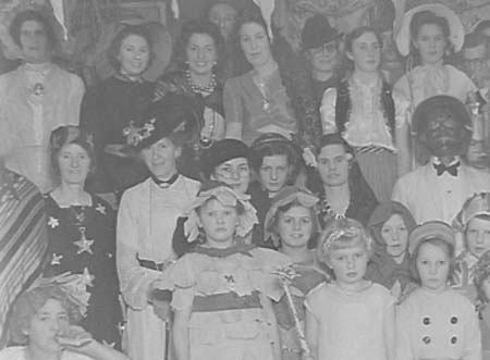 1944 Fancy Dress 04