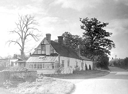 1947 Old House 01