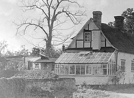 1947 Old House 02