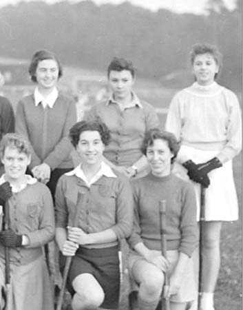 Ladies Hockey 1956 02