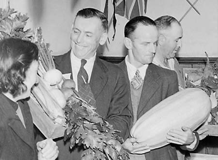 1945 Flower Show 04