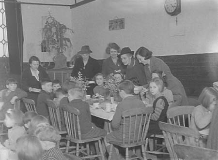 1943 WVS Party 01