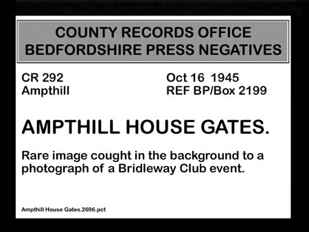  Ampthill House Gates.2696