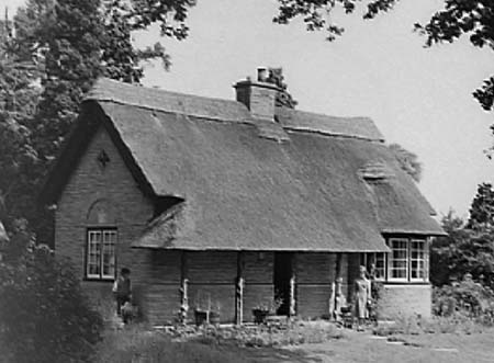 1940 Lodge 02