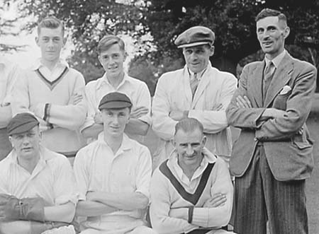 1946 Cricket Team 02