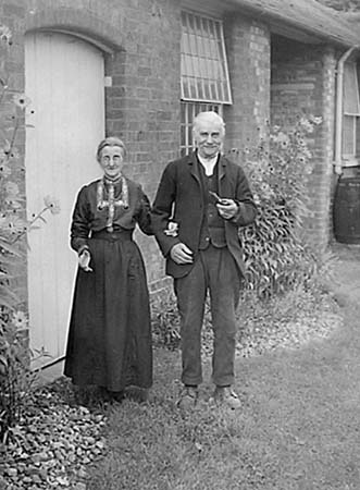 1947 Mr and Mrs Cook 01