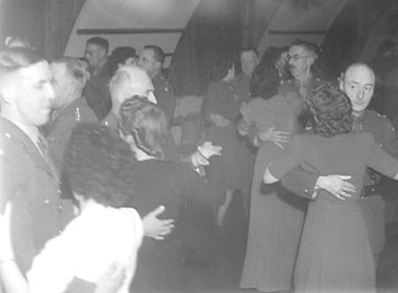 1944 Army Dance 01