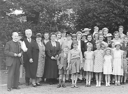 1940 Church Group 04