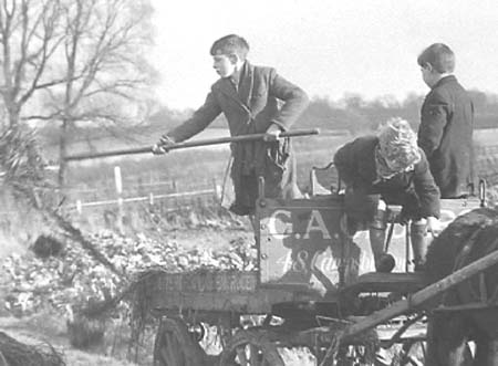 1943 Muckspreading 03