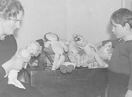 1949 Dolls 02
