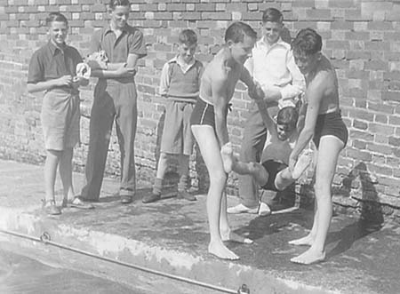 1949 Swimming Pool 02
