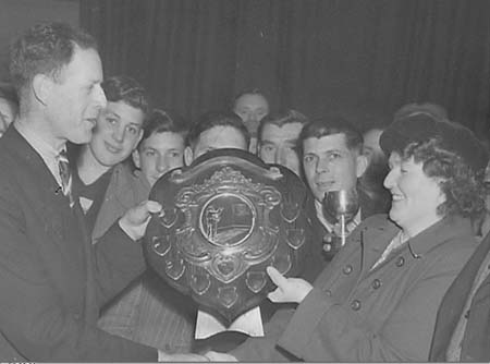 1951 Darts Finals 04
