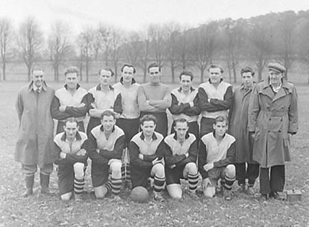 1953 Football Team 01