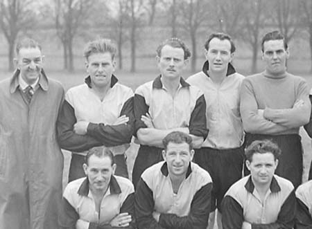 1953 Football Team 03